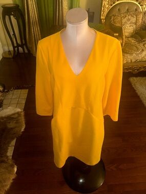Boden V-Neck Tunic Top in Mustard Yellow
